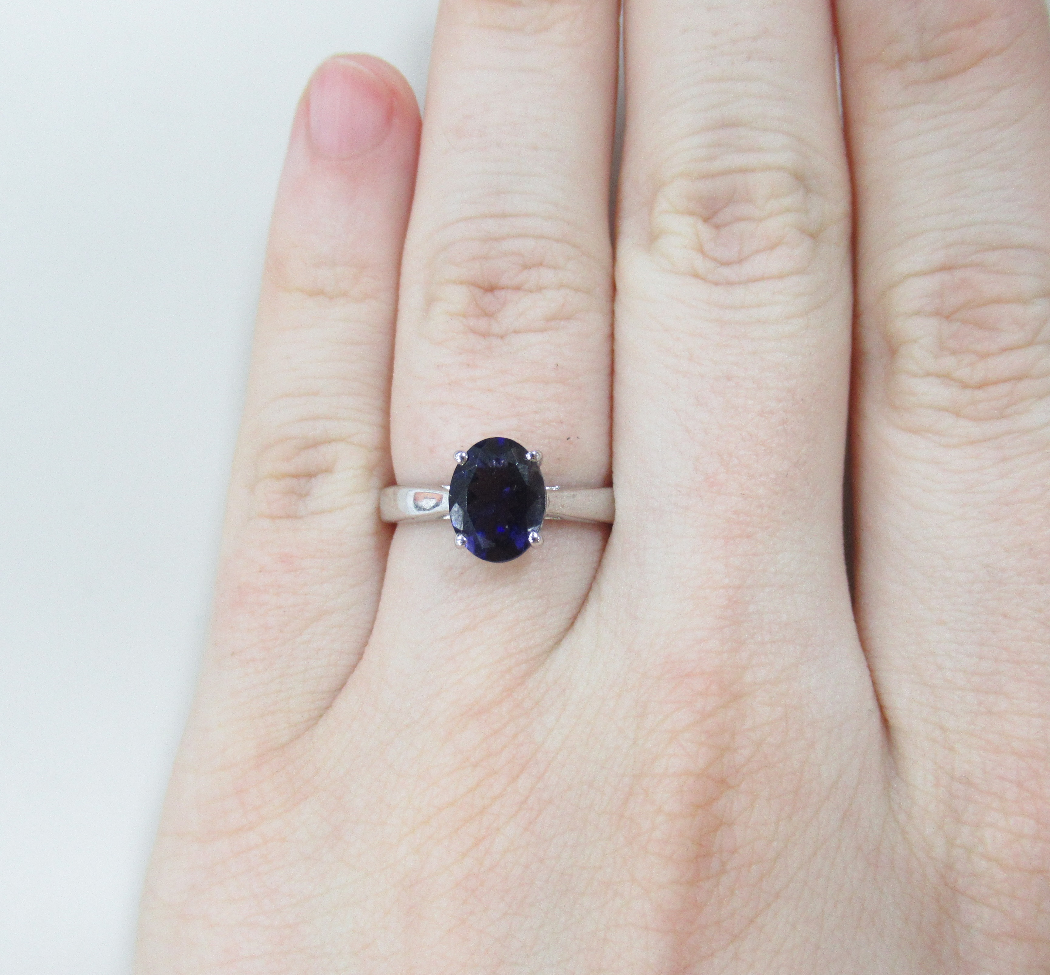 Серебряное кольцо с иолитом